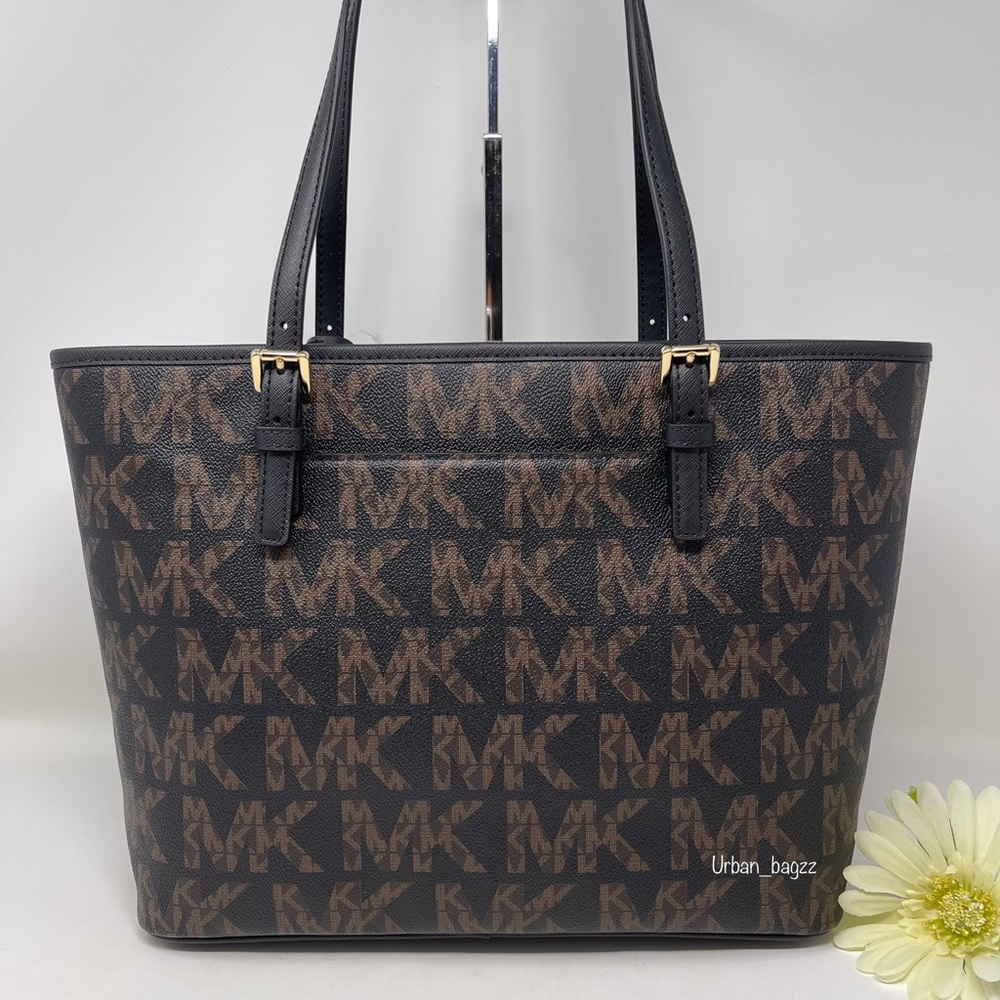 Michael Kors JST Medium Carryall Tote - Picture 4 of 7